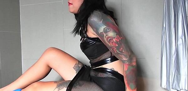  Short cast leg and dominatrix outfit